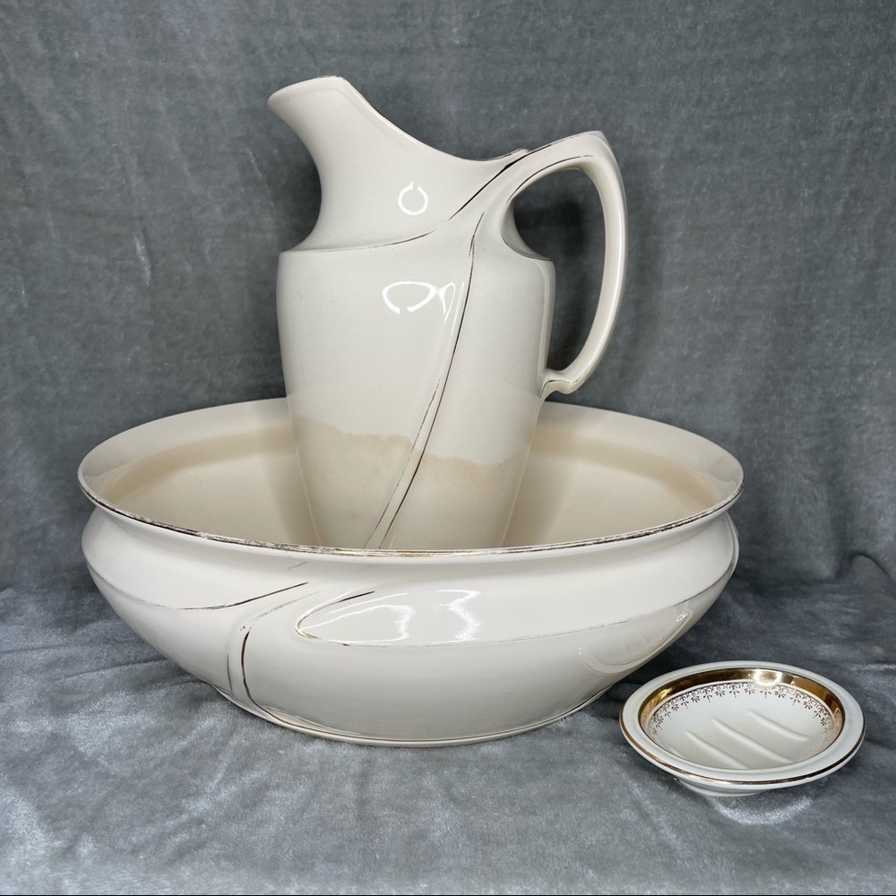 Antique Villeroy & Boch Wash Stand Set Pitcher Basin Soap Tray Ivory Gold